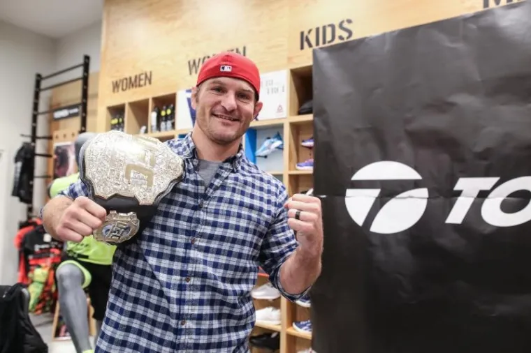 UFC-ov PRVAK ZAPALIO ZAGREB: Ovako je izgledao Miočićev susret s navijačima