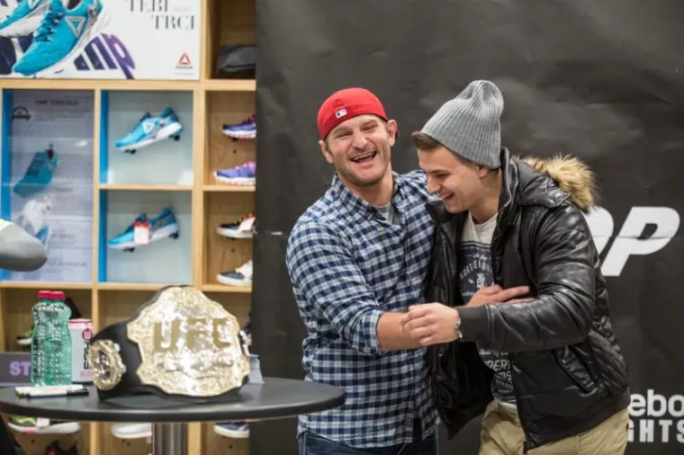 UFC-ov PRVAK ZAPALIO ZAGREB: Ovako je izgledao Miočićev susret s navijačima