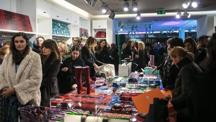 Sinoć je krenula prodaja Kenzo x H&amp;M: Evo za kojim krpicama su se fashionisti najvi&scaron;e trgali