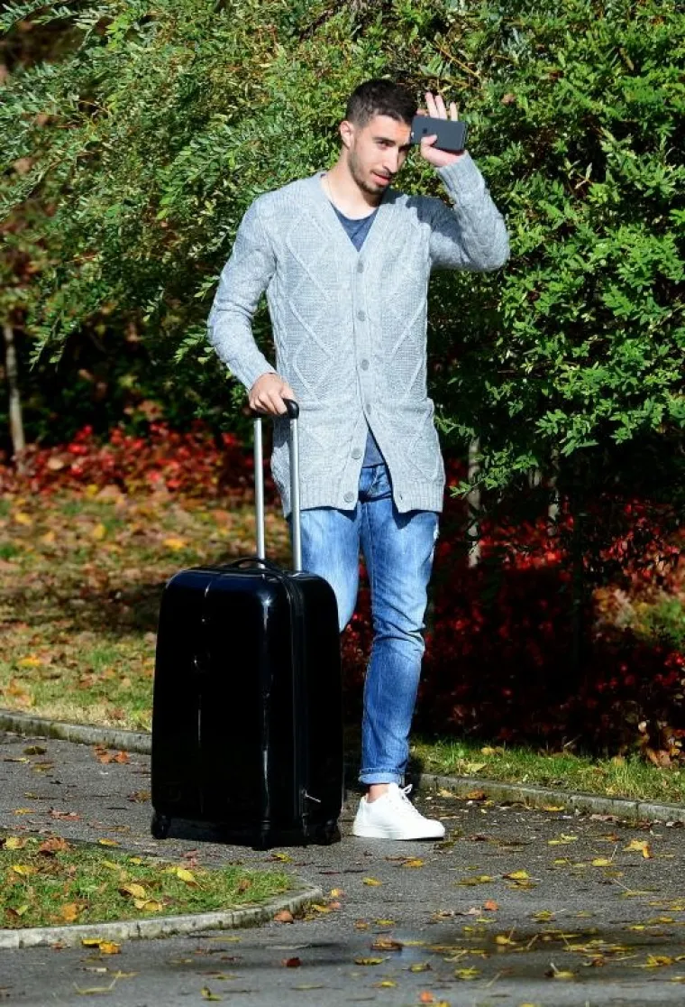 POČINJE 'AKCIJA ISLAND': Vatreni se okupili uoči okr&scaron;aja protiv Ledenih