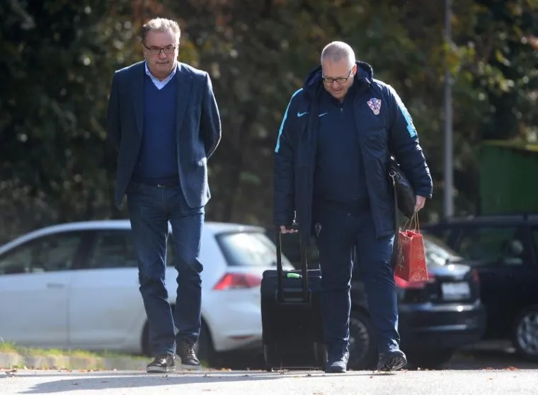 POČINJE 'AKCIJA ISLAND': Vatreni se okupili uoči okr&scaron;aja protiv Ledenih