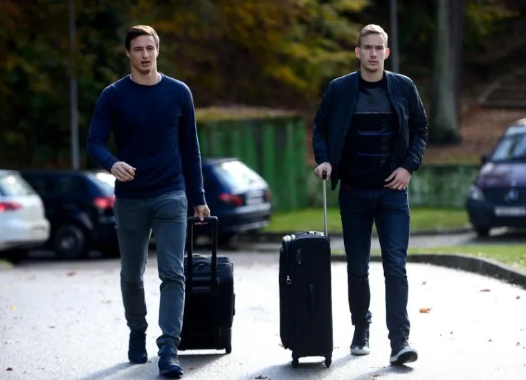 POČINJE 'AKCIJA ISLAND': Vatreni se okupili uoči okr&scaron;aja protiv Ledenih