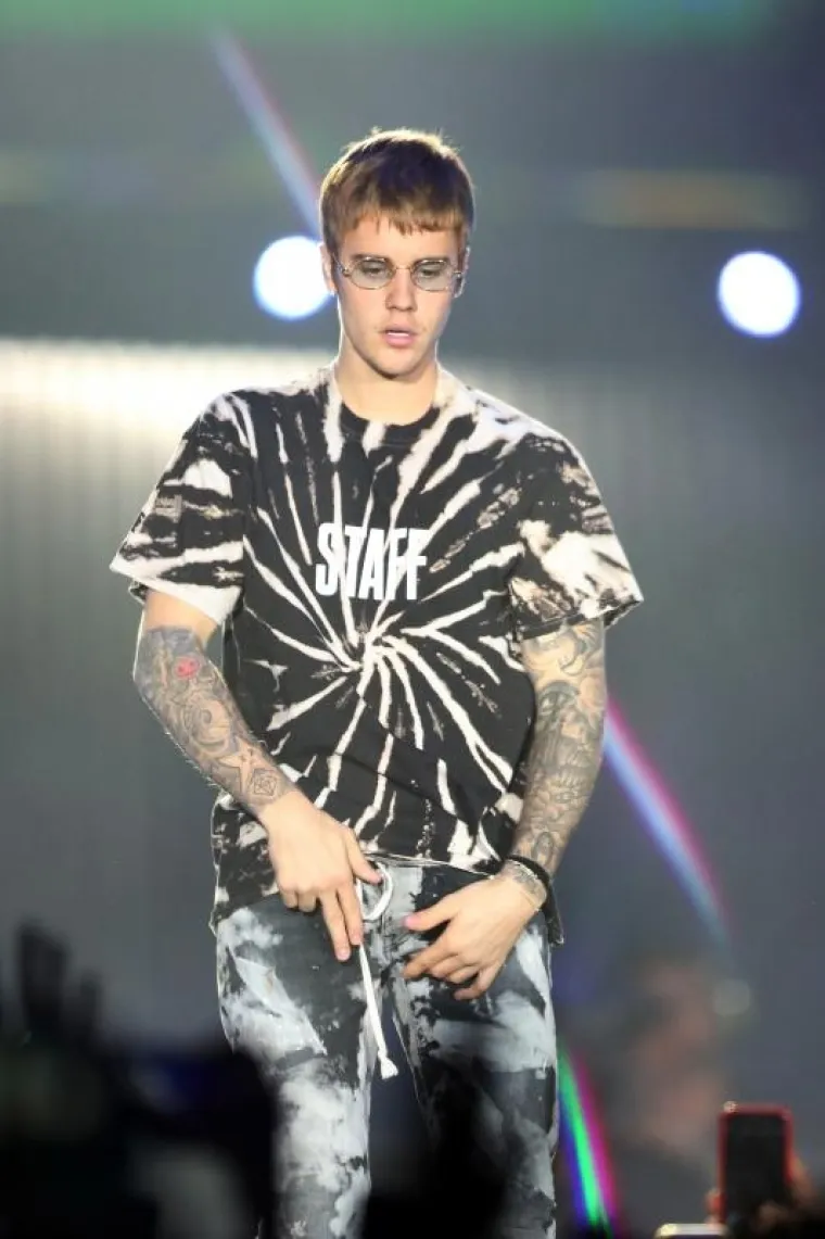 NEVIĐENI SPEKTAKL U ARENI: Bieber 'zapalio' prepunu dvoranu, obožavatelji u transu