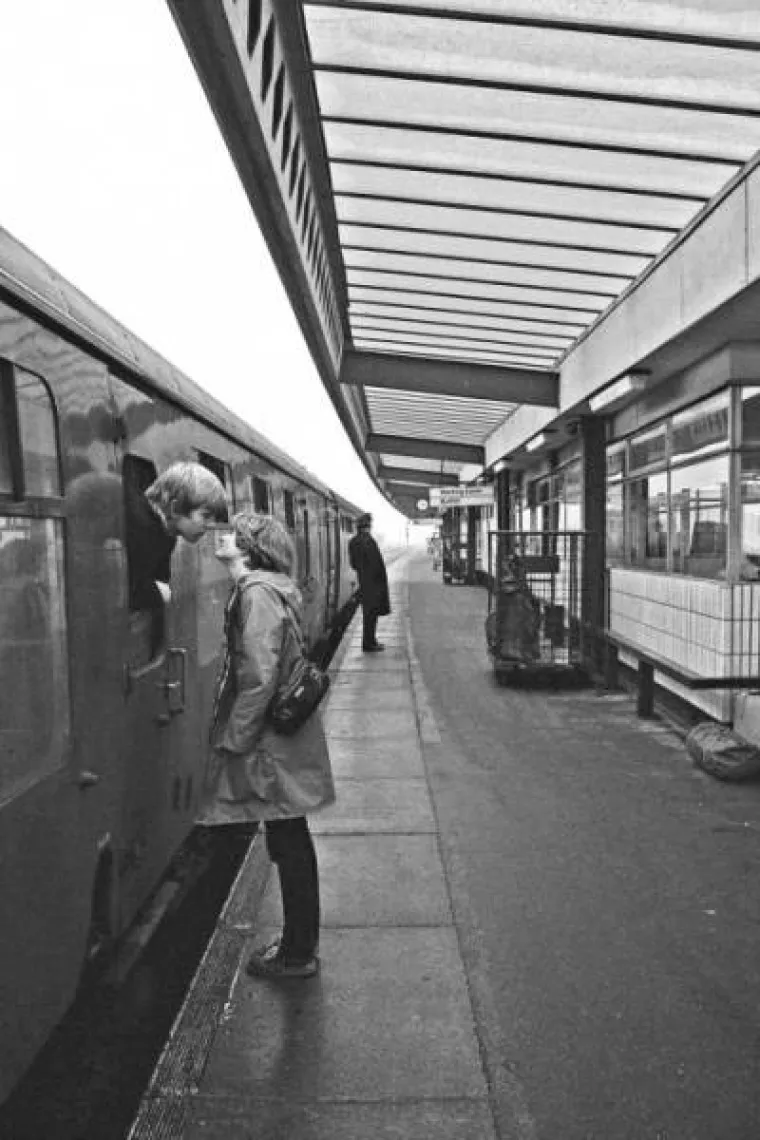 NEKAD I SAD: Fotografirao iste pankere, beskućnike i parove prije 40 godina i danas, pogledajte razlike