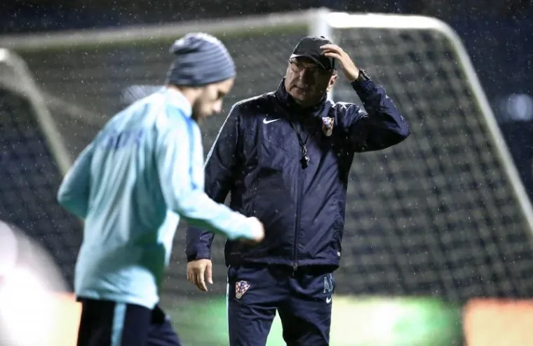 PLES NA KI&Scaron;I: Pogledajte kako je izgledao posljednji trening Vatrenih prije velikog okr&scaron;aja