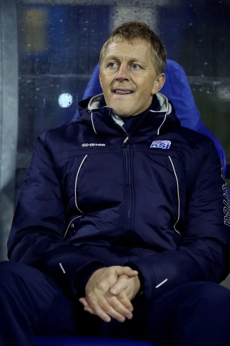 Izbornik Islanda Helmir Hallgrimsson samo je promatrao kako Brozović ru&scaron;i islandske snove.