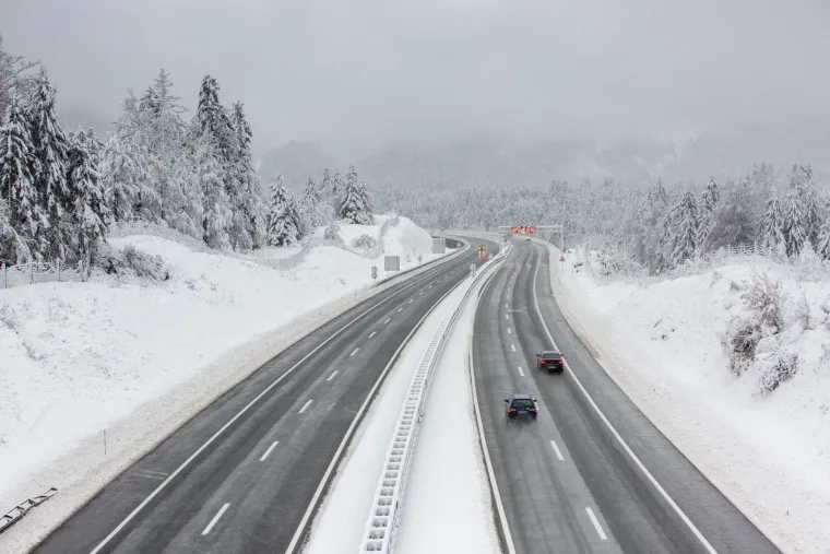 Snježni pokrivač zabijelio Gorski Kotar