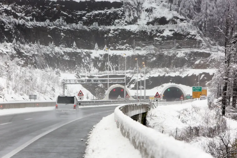 Snježni pokrivač zabijelio Gorski Kotar