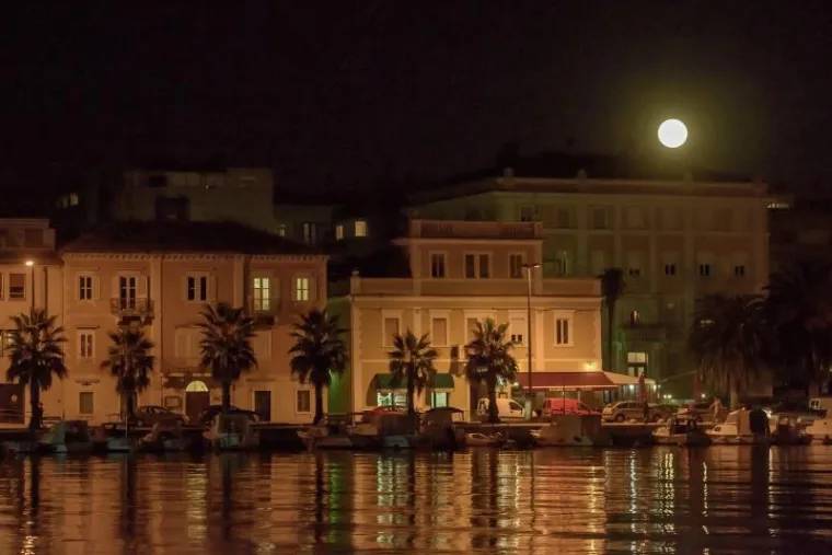 Super mjesec: pogledajte kako izgleda spektakl kada ga režira svemir