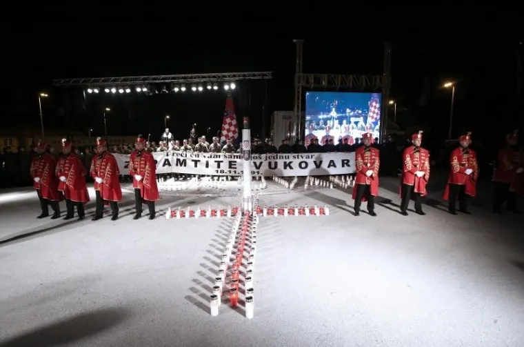 Obilježavanje Dana sjećanja na žrtvu Vukovara i &Scaron;kabrnje u Zagrebu održava se pod nazivom: I reći ću vam samo jo&scaron; jednu stvar, zapamtite Vukovar.
