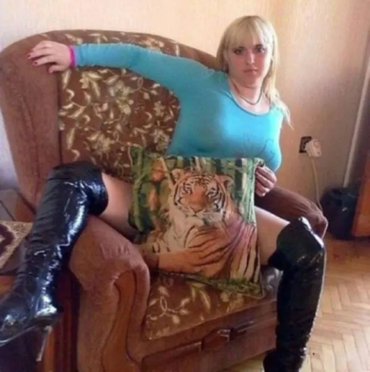 KAD RUSI RADE PROFILNE SLIKE... Neukus im je u krvi i jako se ponose time