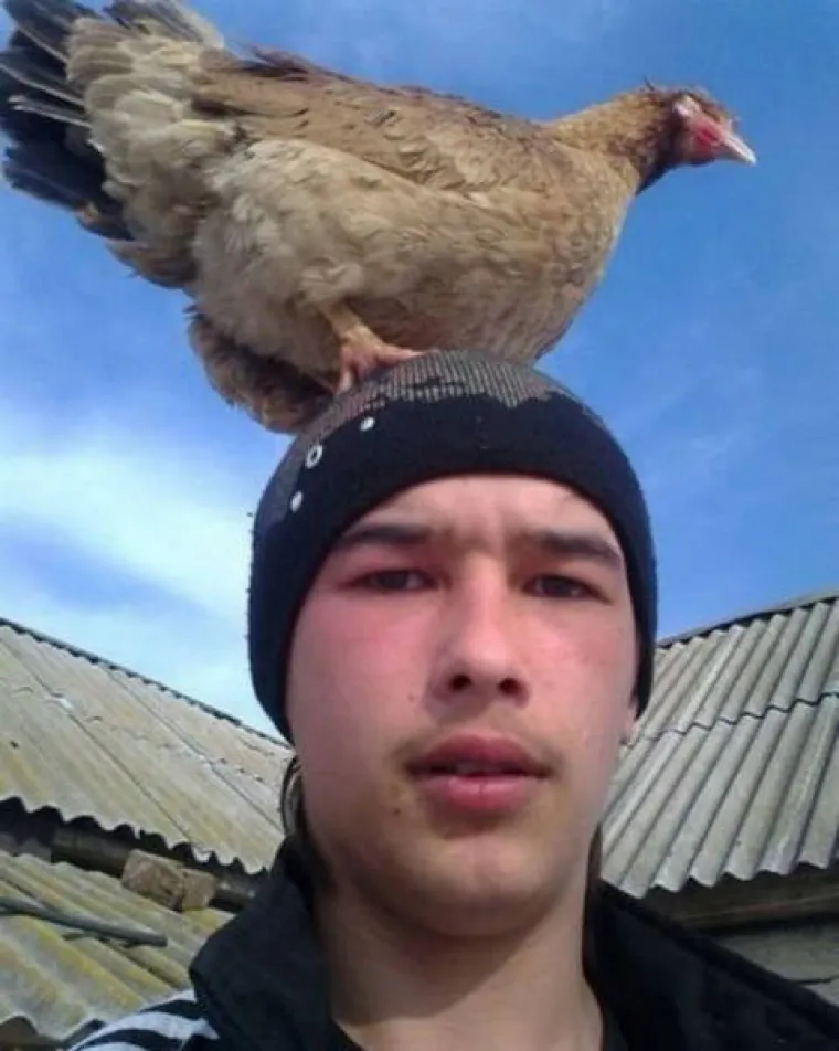 KAD RUSI RADE PROFILNE SLIKE... Neukus im je u krvi i jako se ponose time