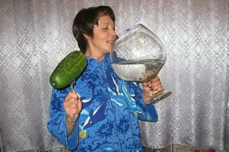 KAD RUSI RADE PROFILNE SLIKE... Neukus im je u krvi i jako se ponose time