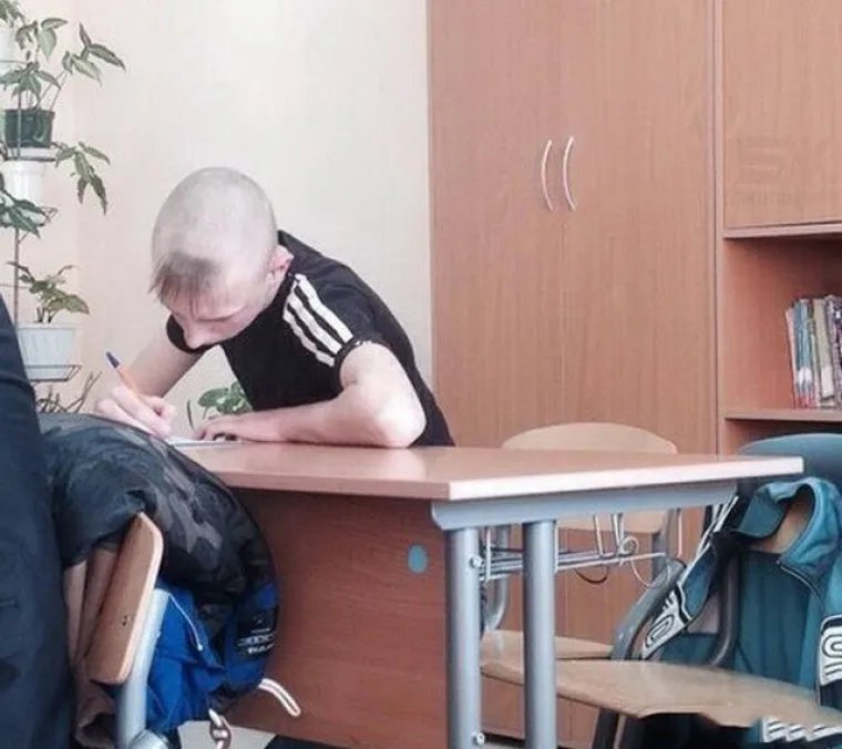 KAD RUSI RADE PROFILNE SLIKE... Neukus im je u krvi i jako se ponose time