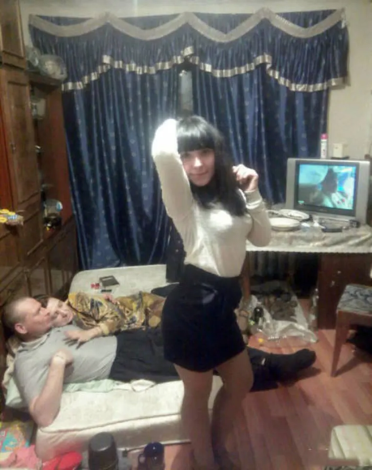 KAD RUSI RADE PROFILNE SLIKE... Neukus im je u krvi i jako se ponose time