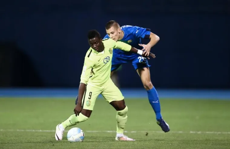 DINAMO NIKOGA NE ZANIMA: Šačica navijača gledala utakmicu s Istrom