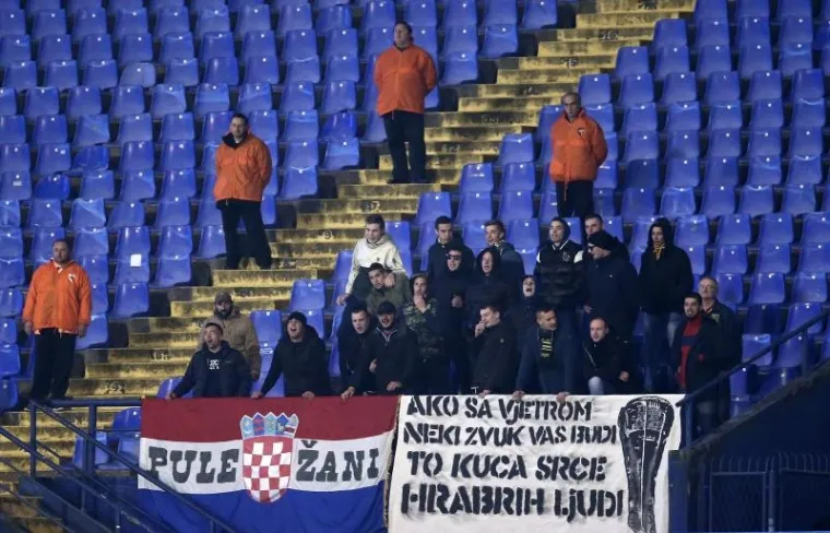 DINAMO NIKOGA NE ZANIMA: &Scaron;ačica navijača gledala utakmicu s Istrom