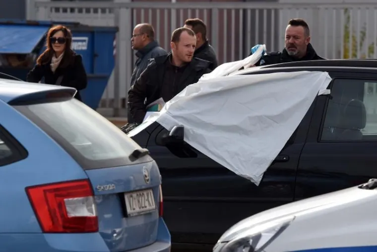 U mjestu Nedeljancu pored Varaždina policija je jutros prona&scaron;la tijela mu&scaron;karca i žene u osobnom automobilu. Najvjerojatnije je riječ o ubojstvu i samoubojstvu.