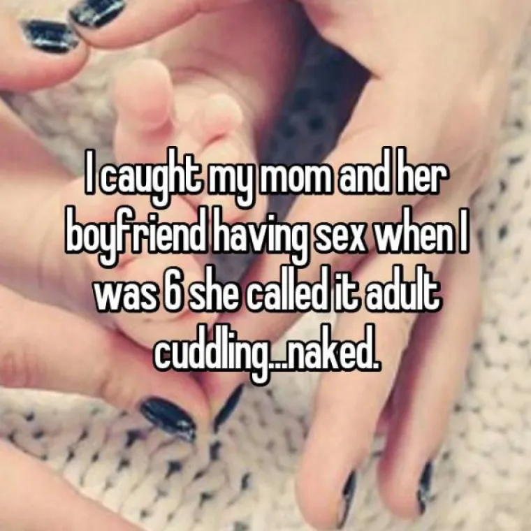 Ulovila sam kako se mama seksa sa svojim dečkom kad mi je bilo &scaron;est godina. Nazvala je to golim maženjem za odrasle.