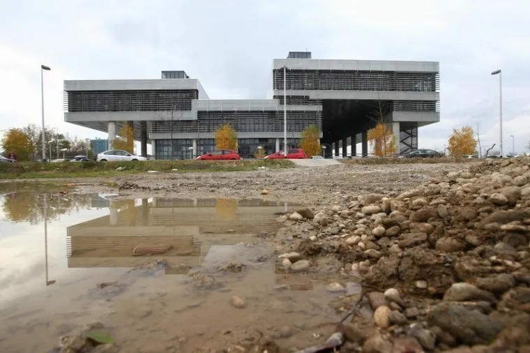 Prosvjed protiv megalomanskih 'nakaza' tik uz MSU