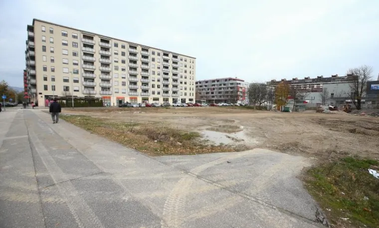 Prosvjed protiv megalomanskih 'nakaza' tik uz MSU