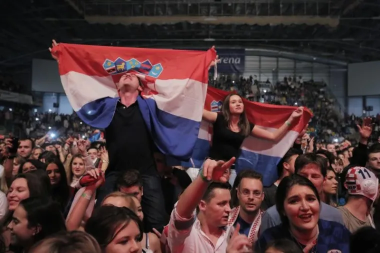 VELIKI KONCERT ZA DIJASPORU: Hrvatima u Frankfurtu ukazali se baš svi, od Rozge i Škore pa sve do Ćire i Olivera