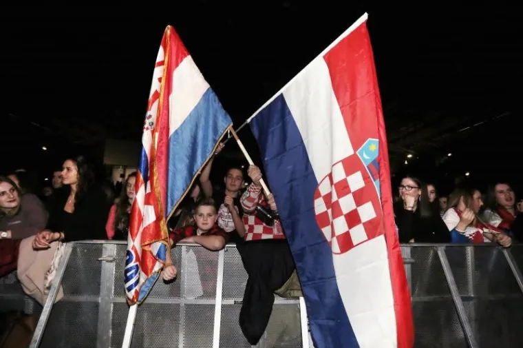 VELIKI KONCERT ZA DIJASPORU: Hrvatima u Frankfurtu ukazali se ba&scaron; svi, od Rozge i &Scaron;kore pa sve do Ćire i Olivera