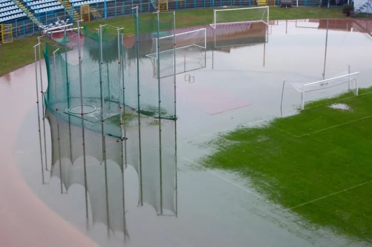 NEMOĆNI PRED SILOM PRIRODE: Ovako je danas izgledala poplavljena Kantrida