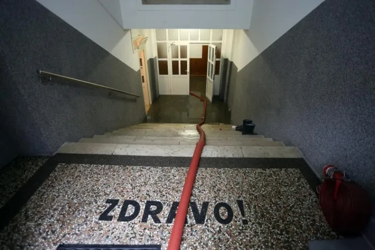 POPLAVLJENA RIJEKA: Obilne padaline potopile su brojne ceste i objekte