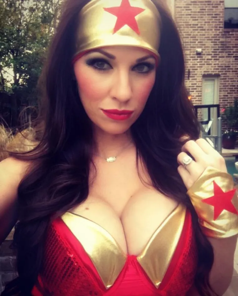 NIKAD SEKSEPILNIJA BORBA SUPERJUNAKA: Postali bismo zlikovci samo kad bi se one obračunale s nama