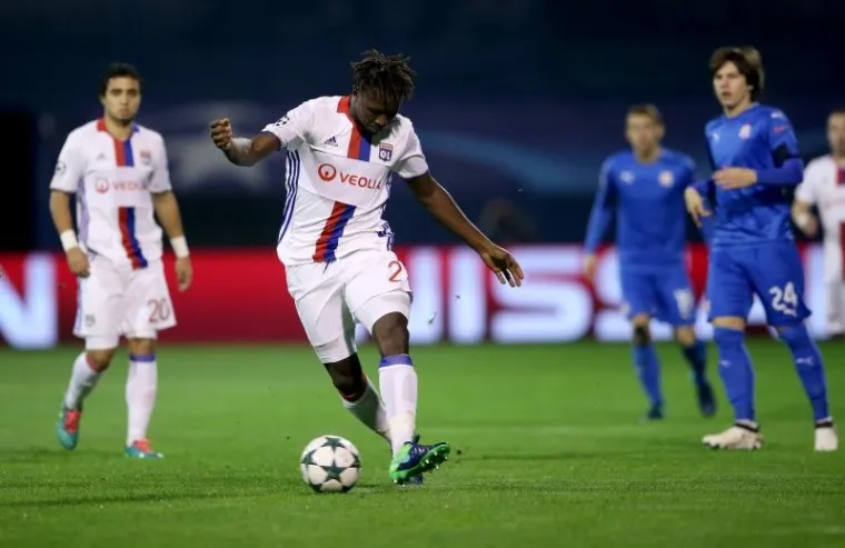 SPEKTAKL NA POLUPRAZNOM MAKSIMIRU: Osjetite da&scaron;ak atmosfere utakmice Dinama i Lyona