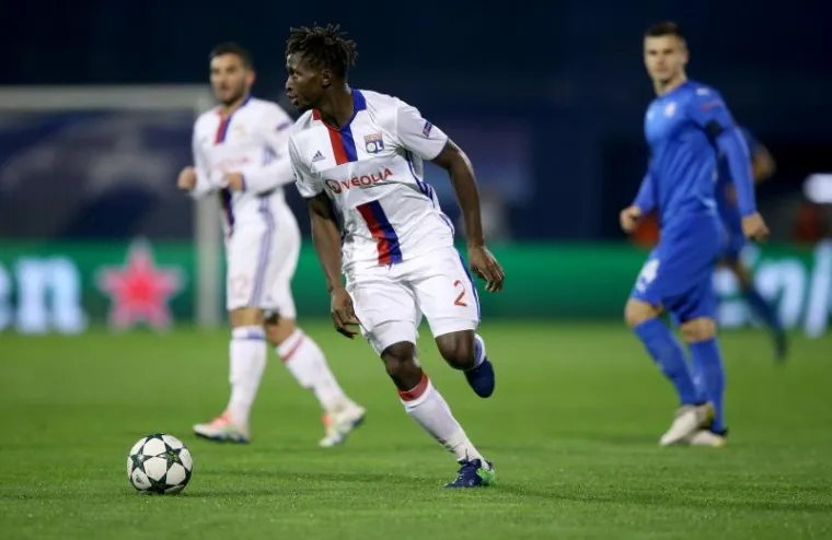 SPEKTAKL NA POLUPRAZNOM MAKSIMIRU: Osjetite da&scaron;ak atmosfere utakmice Dinama i Lyona