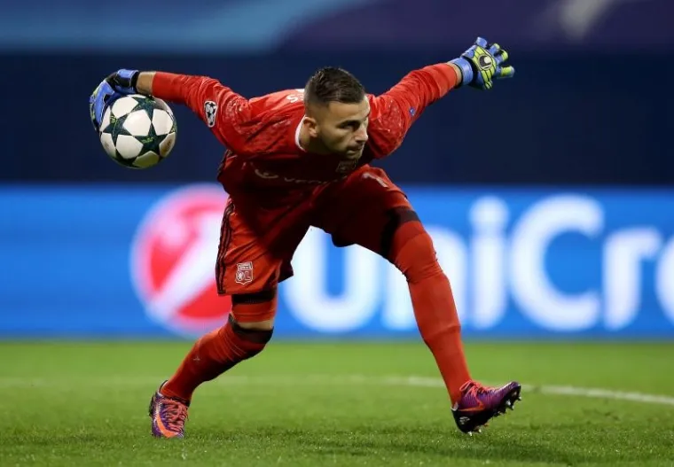 SPEKTAKL NA POLUPRAZNOM MAKSIMIRU: Osjetite da&scaron;ak atmosfere utakmice Dinama i Lyona