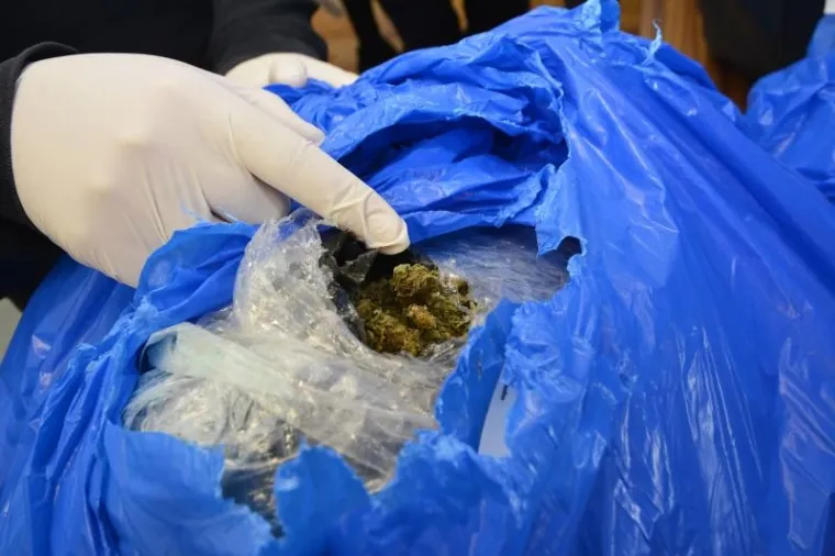 Točna količina pronađene marihuane iznosi 105,3 kilograma