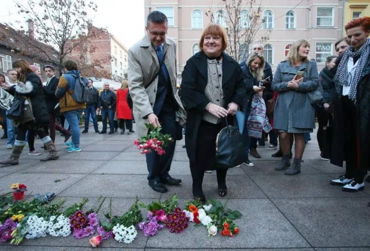 CVIJEĆE ZA CVJETNI: Građani prosvjeduju protiv Bandića