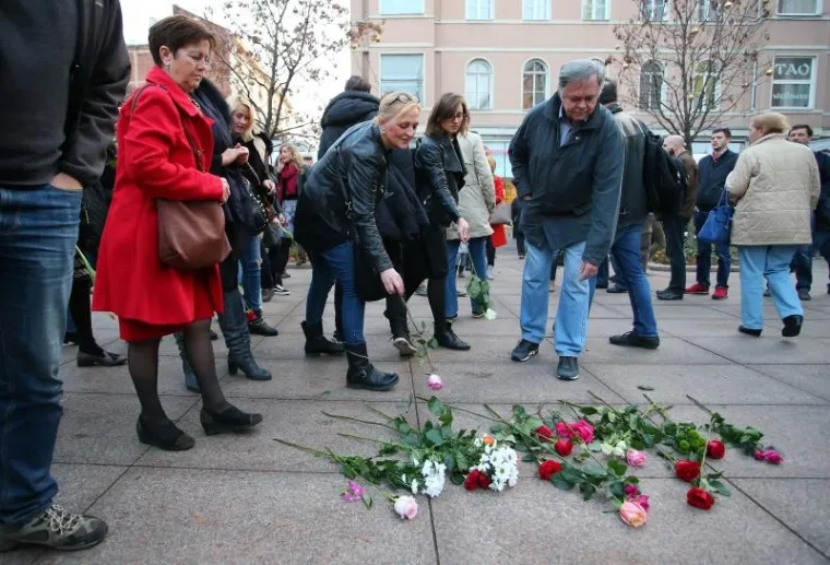 CVIJEĆE ZA CVJETNI: Građani prosvjeduju protiv Bandića