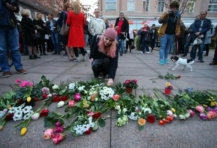 CVIJEĆE ZA CVJETNI: Građani prosvjeduju protiv Bandića