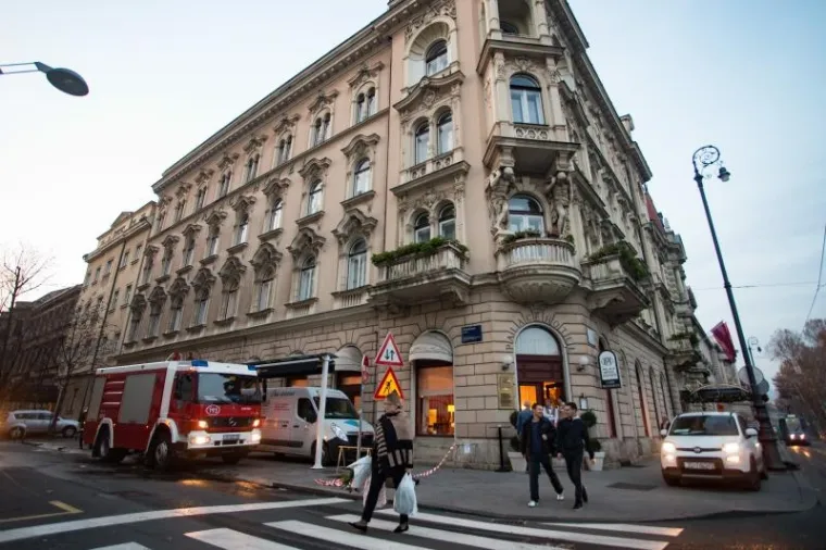 U popodnevnim satima izbio je požar u podrumskim prostorijama hotela Palace