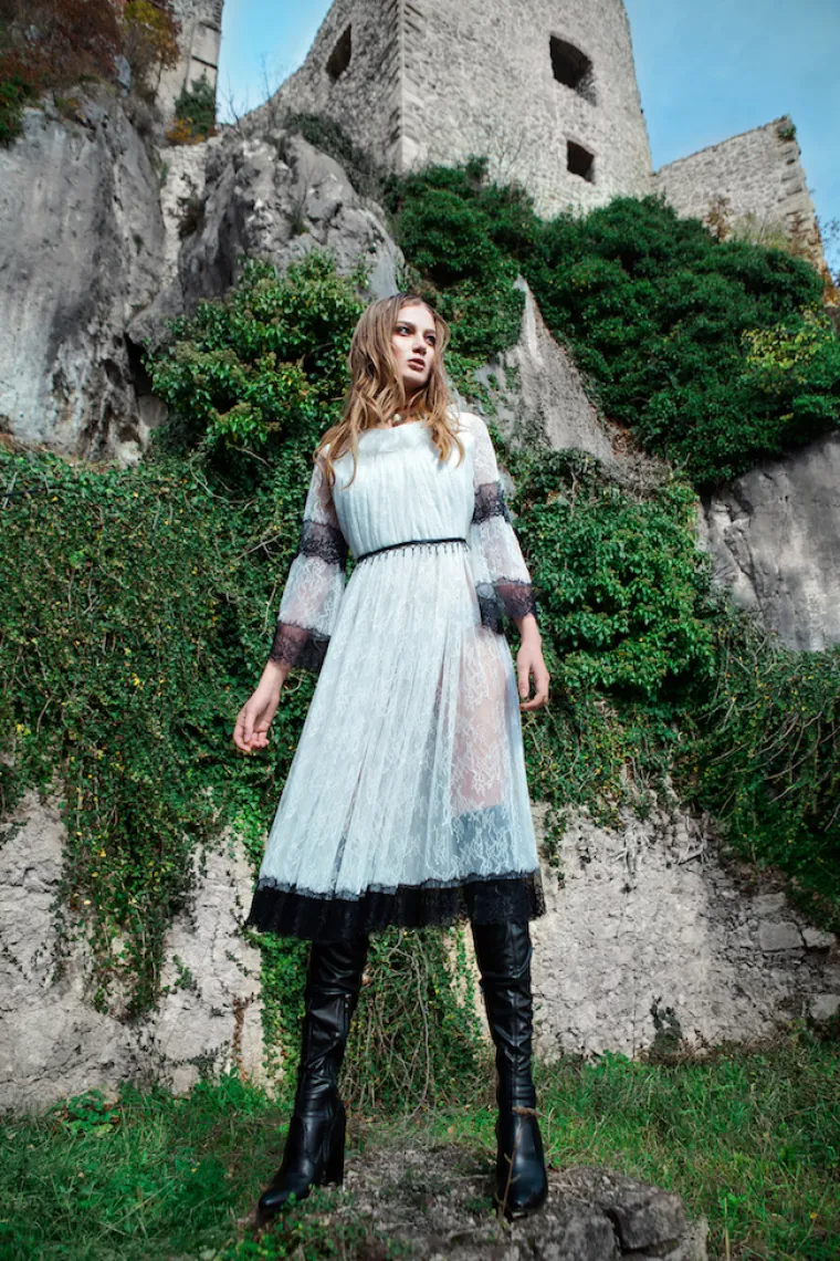 Jedna od najpopularnijih hrvatskih dizajnerica Marina Lacković za brand Larie predstavlja svoju 6. kolekciju