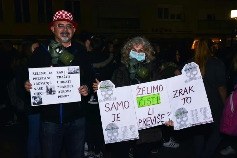 'ZA&Scaron;TO NAS TRUJETE?' Tisuće Brođana prosvjedovalo za pravo na čisti zrak