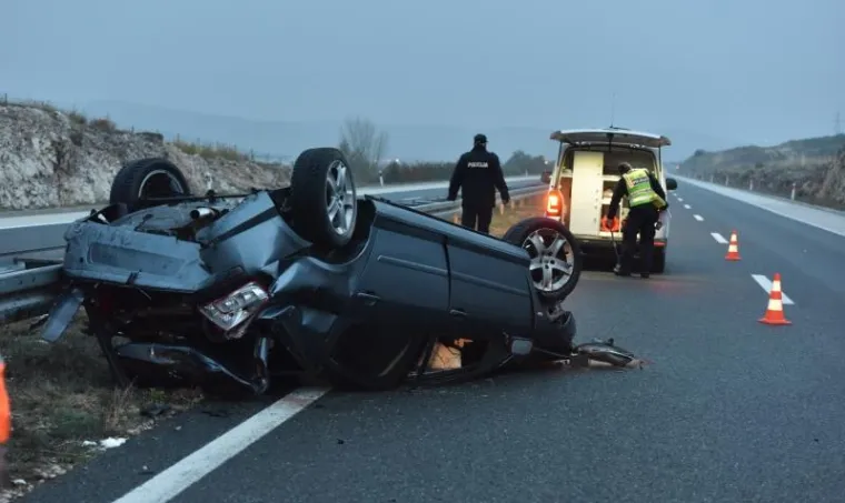 STRAVIČNO JUTRO NA DALMATINI: U prevrtanju automobila ozlijeđeno četvero mladih
