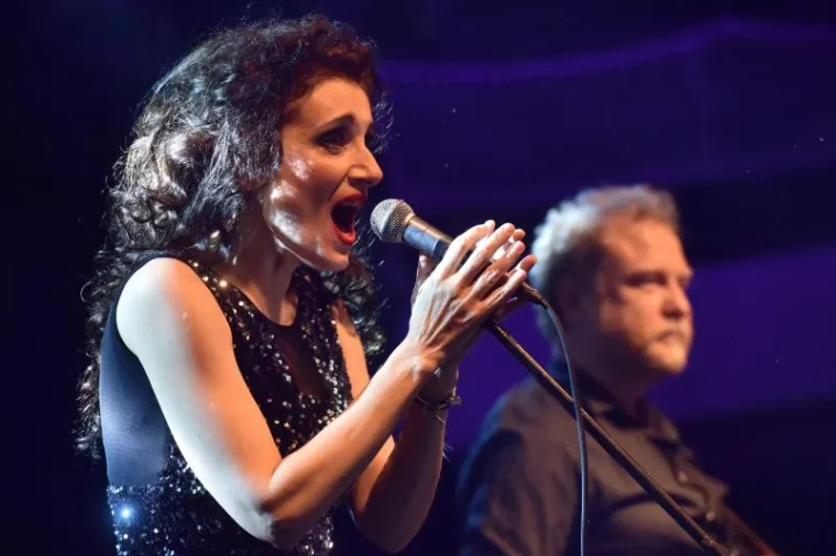 ČEKALI SU JE 12 GODINA I KONAČNO DOČEKALI: Doris Dragović zapalila zadarsku publiku