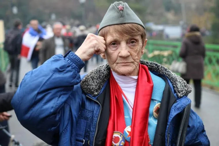 U Jajcu je obilježena 73-godišnjica Drugog zasjedanja AVNOJ-a. Stotine antifašista i boraca položilo je cvijeće na spomen fontanu, a u okviru obilježavanja osnivanja Socijalističke Federativne Republike Jugoslavije održana je i svečana akademija