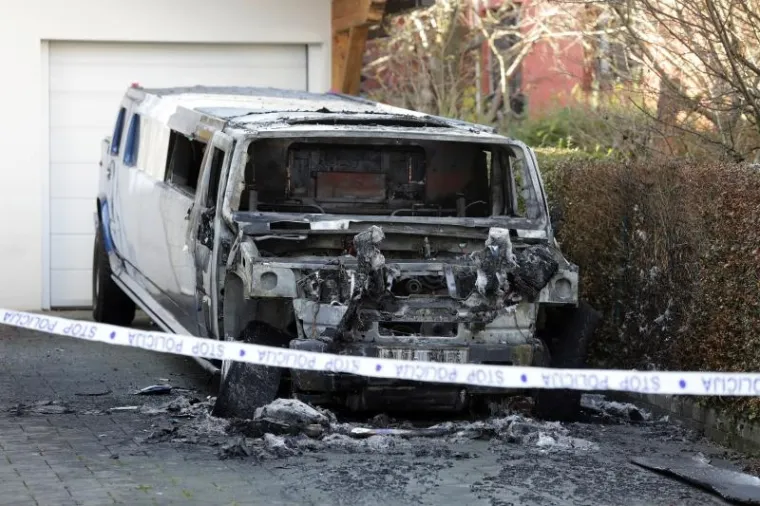 Požar uni&scaron;tio Hummer na Bukovcu