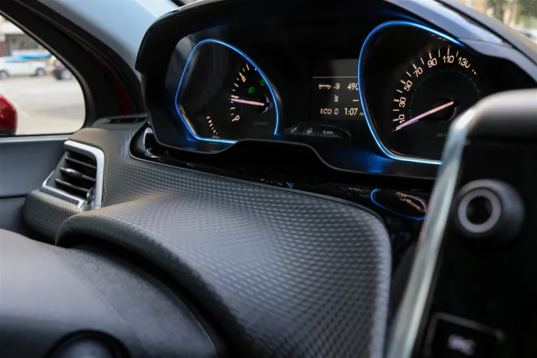 TEST: Peugeot 2008 Allure 1.2 PureTech 110 EAT6