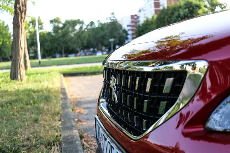 TEST: Peugeot 2008 Allure 1.2 PureTech 110 EAT6