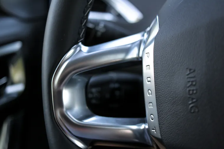 TEST: Peugeot 2008 Allure 1.2 PureTech 110 EAT6