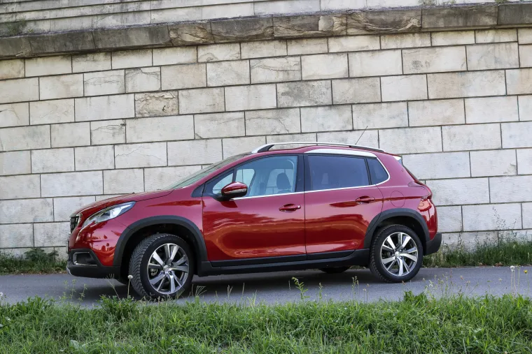 TEST: Peugeot 2008 Allure 1.2 PureTech 110 EAT6