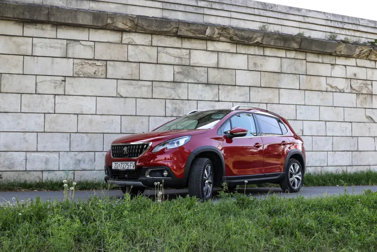 TEST: Peugeot 2008 Allure 1.2 PureTech 110 EAT6