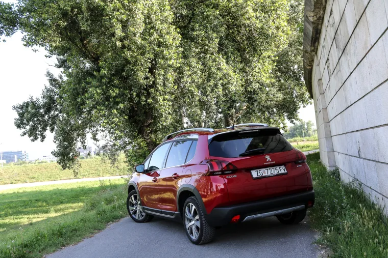 TEST: Peugeot 2008 Allure 1.2 PureTech 110 EAT6